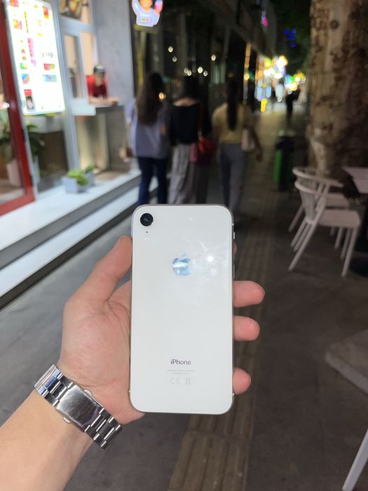 Iphone x r sotiladi