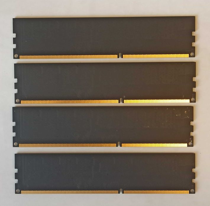 8 Module DDR 3 - Memorie Desktop