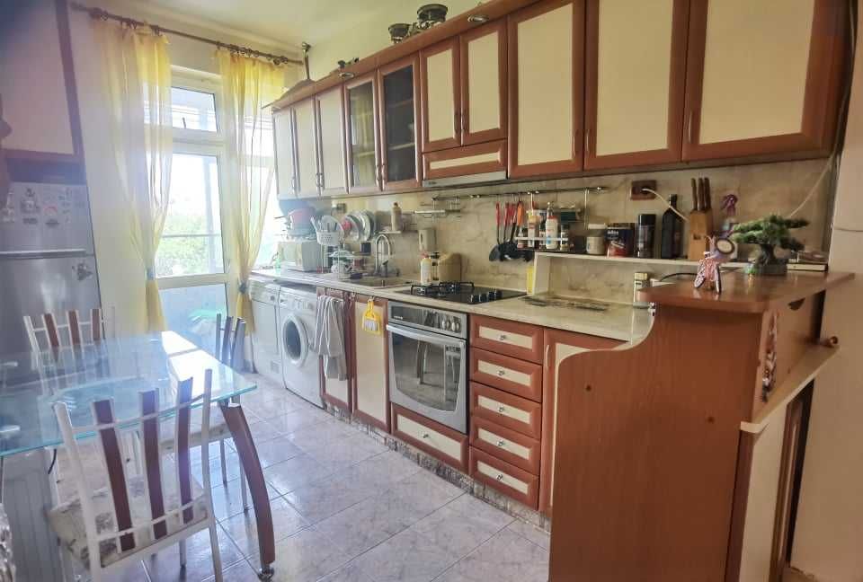 Продава се Тристаен апартамент в Разград, Център - 74 кв.м за 1723 €/кв.м - Снимка #4