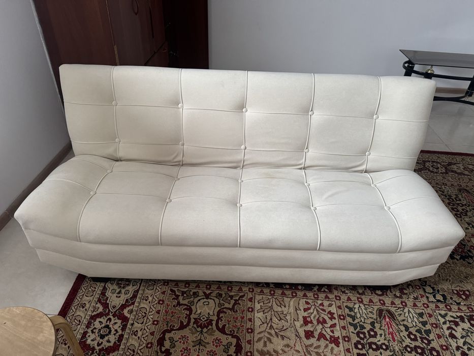 Диван почти новый