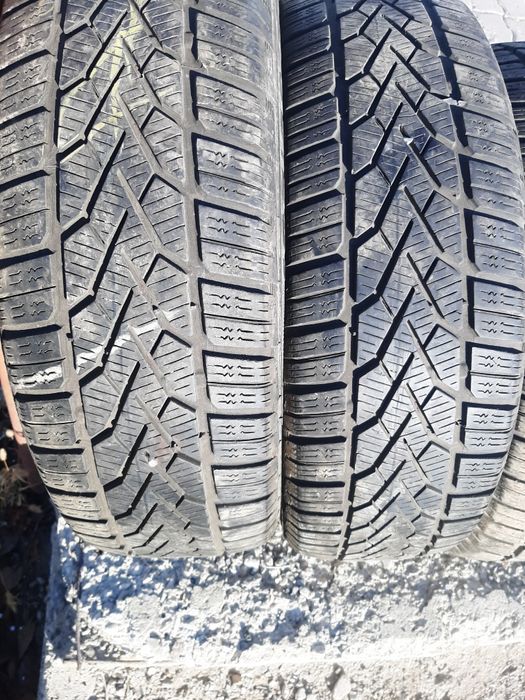 Продам шины 185/60/15 семпирит