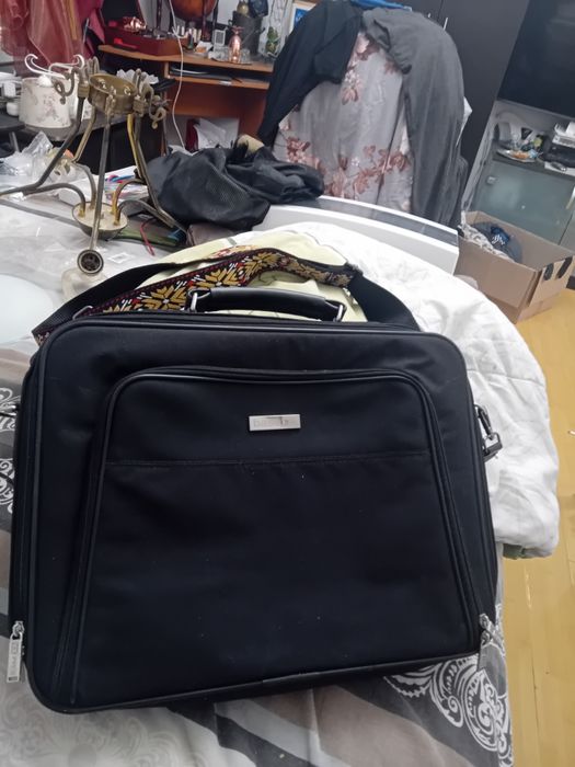 Geanta laptop Base xx ca noua