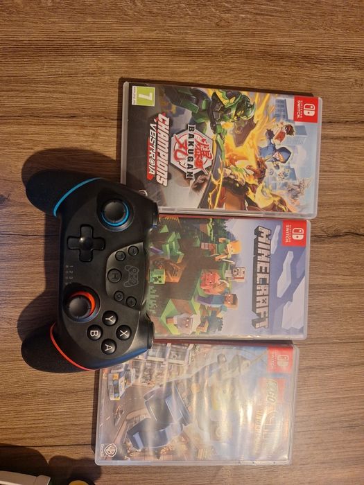 Vând nintendo kart luigi și manetă + jocuri