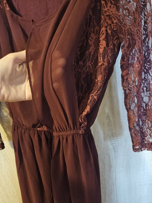 Rochie de ocazie cu dantelă, culoarea vișiniu/burgundy