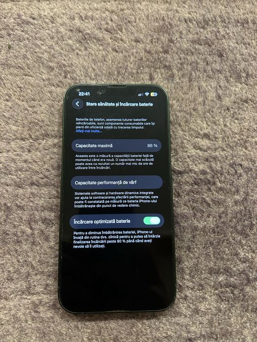 Iphone 13 green