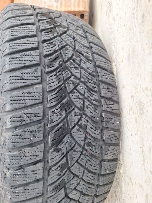 Зимни гуми 215/55/16
