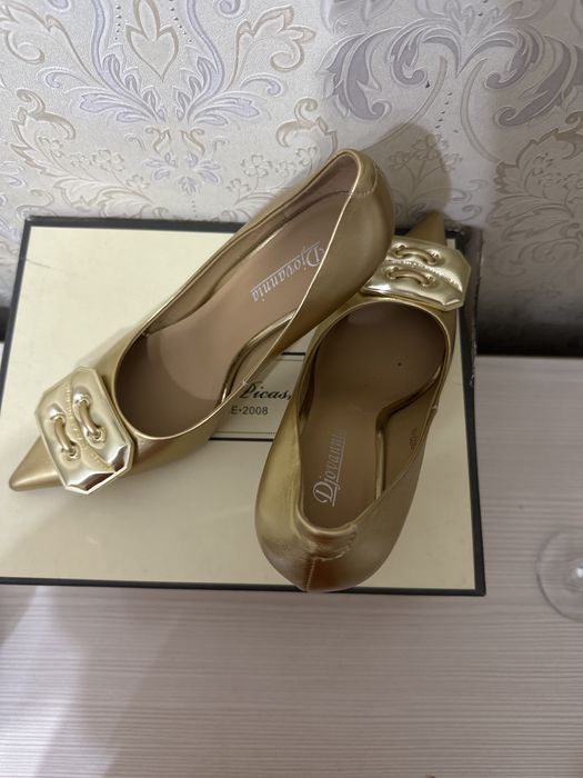 Туфли золотистый