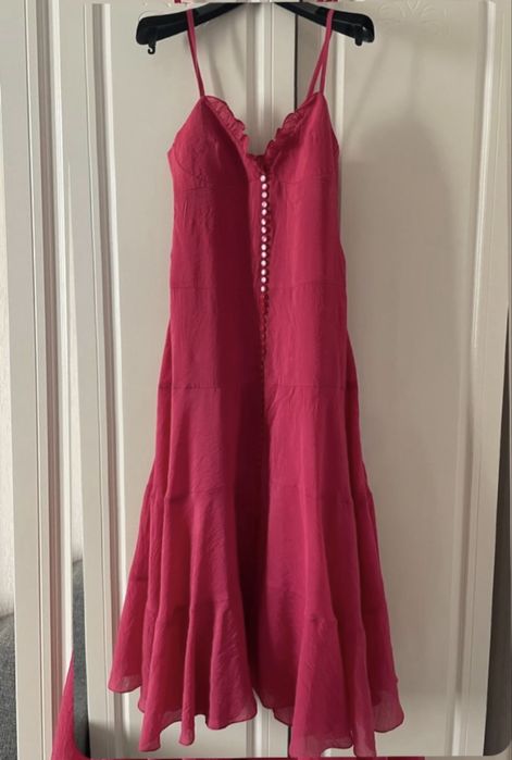 Платья по 8000 тенге