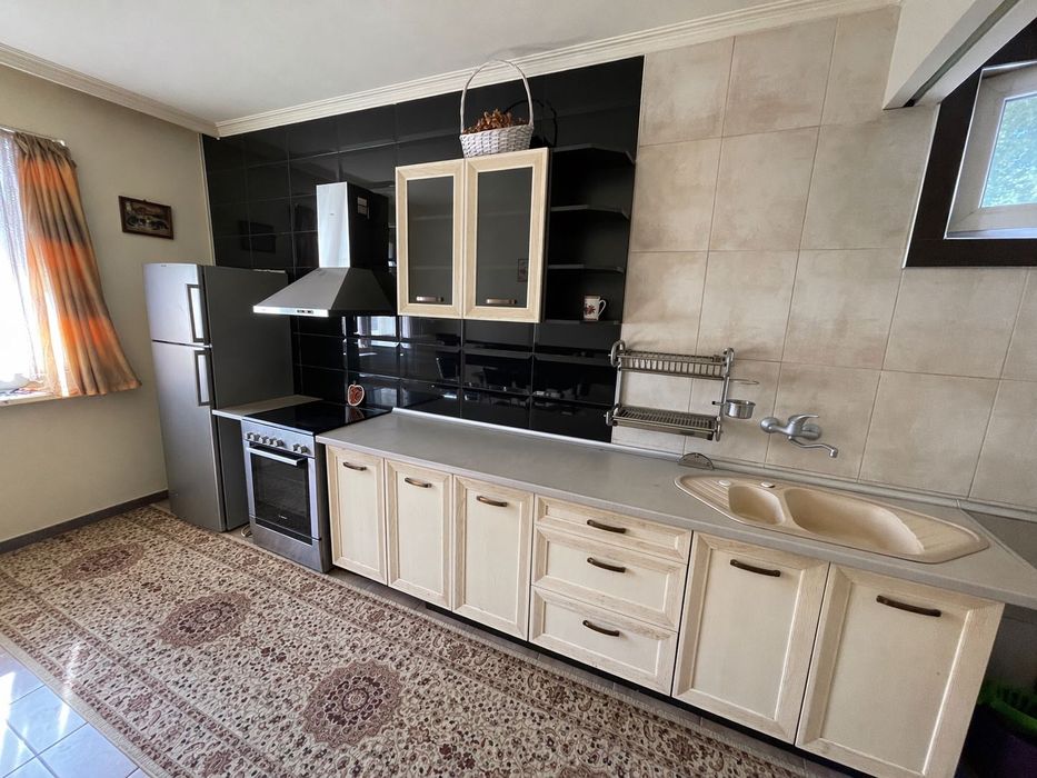 Дава се под наем Двустаен апартамент в Варна, Бриз - 83 кв.м за 408.51 € - Снимка #2