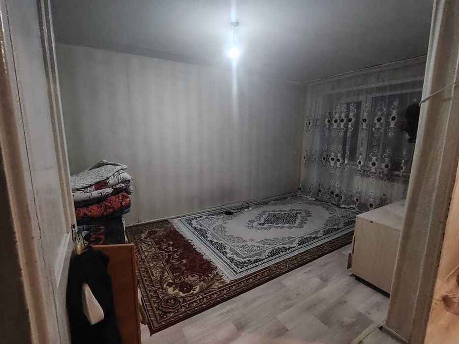 Продам 1 комнатную на 2мкр. пр Республики. СРОЧНО!