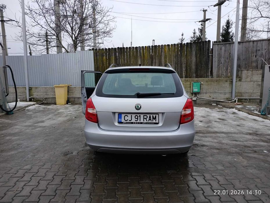 SKODA Fabia 2011 — imagine 4