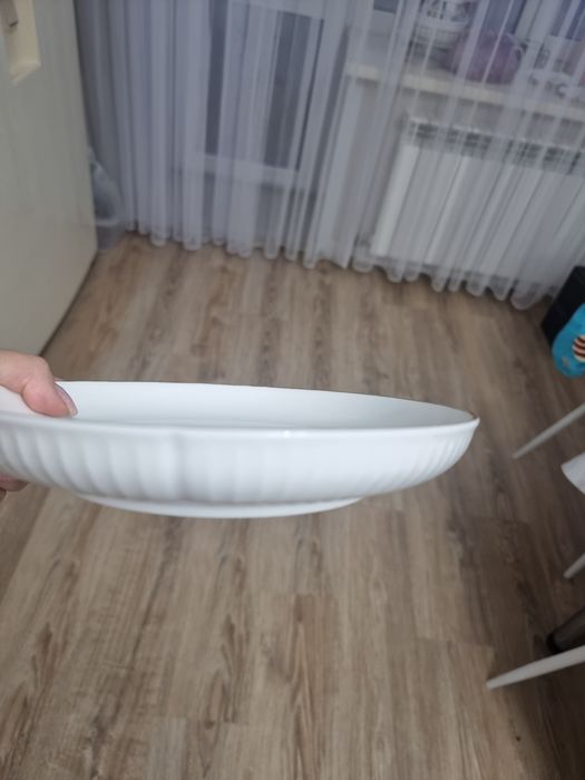 Продам белоснежный набор посуды