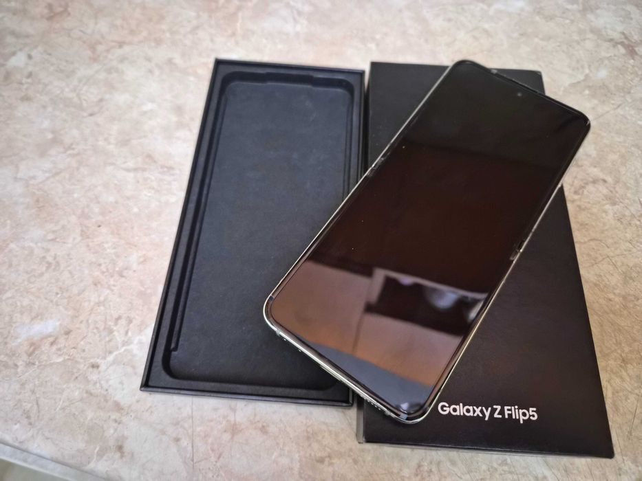Samsung Galaxy Z Flip5
