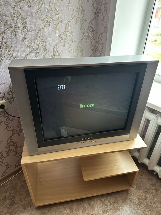 Продам кровать,телевизор ,кресло,матрас