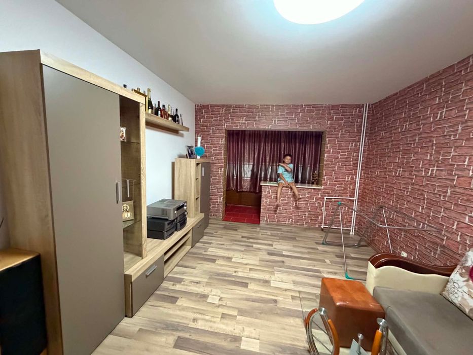 Apartament de vanzare 4 camere