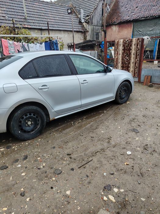 VOLKSWAGEN Jetta 2011 — imagine 4