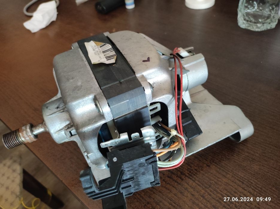 Продам запчасти на стиралку