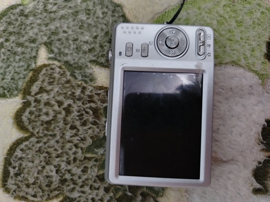 Продам цифровой фото аппарат