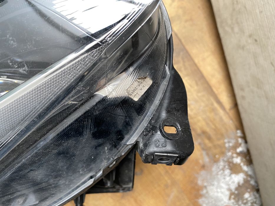 Far Ford S-Max 2 2015 - 2023 faruri dreapta stanga