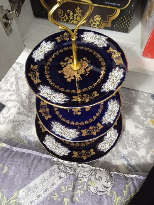 Chinni idishlar sotiladi 100000