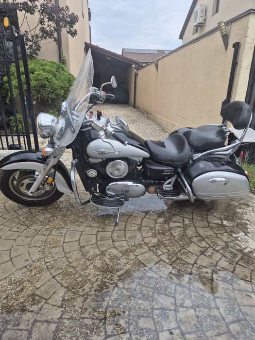 Vând Kawasaki Vulcan Nomad 1600 an 2005