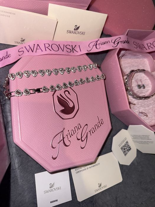 Set Swarovski x Ariana grande