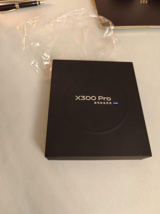 Vând Vivo X300 PRO NOU