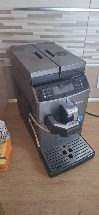 Vand  aparat cafea Saeco Lirica