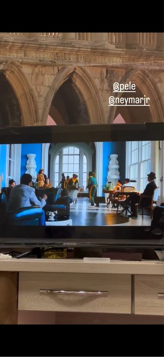 Продам теливизор почти новый , даж пленки на месте