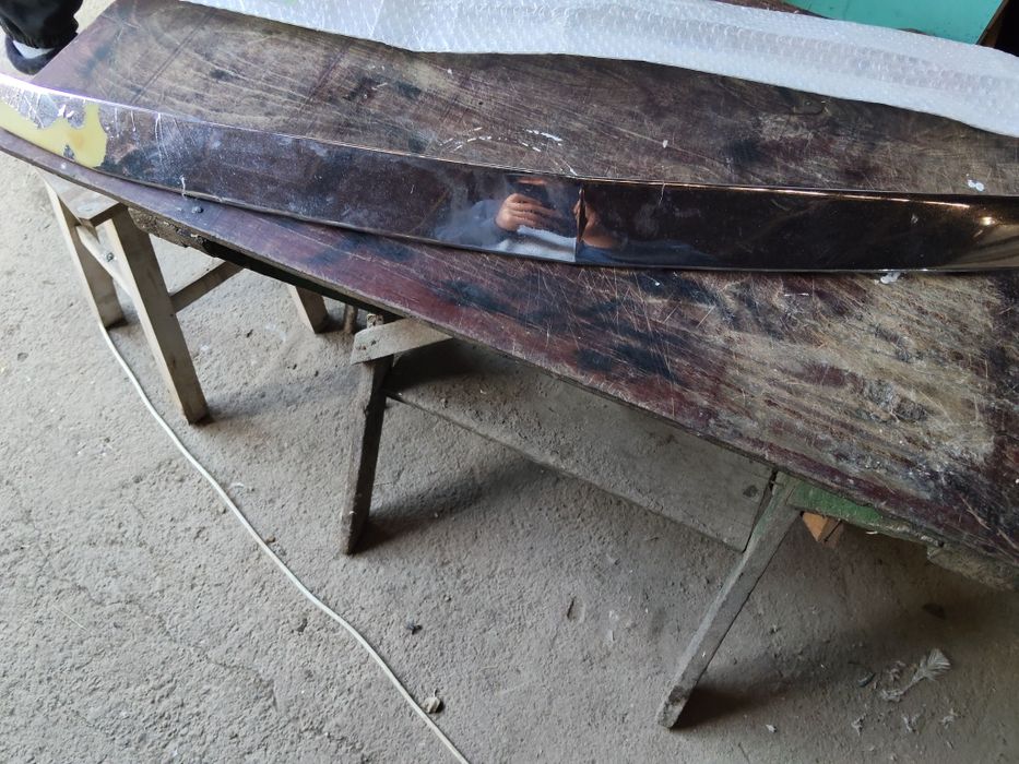 Vând grilă față de Logan 2010