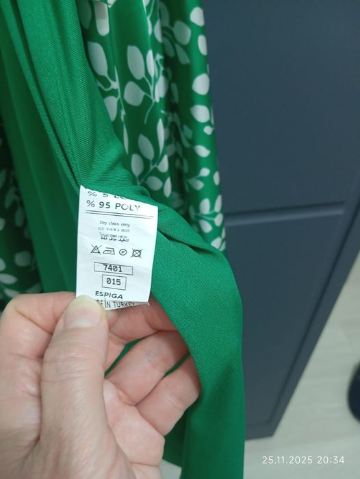 Платье зеленый лепестки