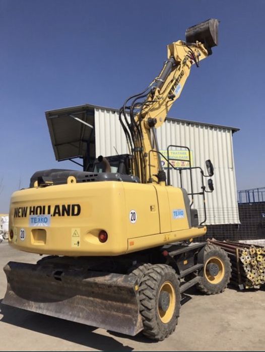 Excavator New Holland 20 tone