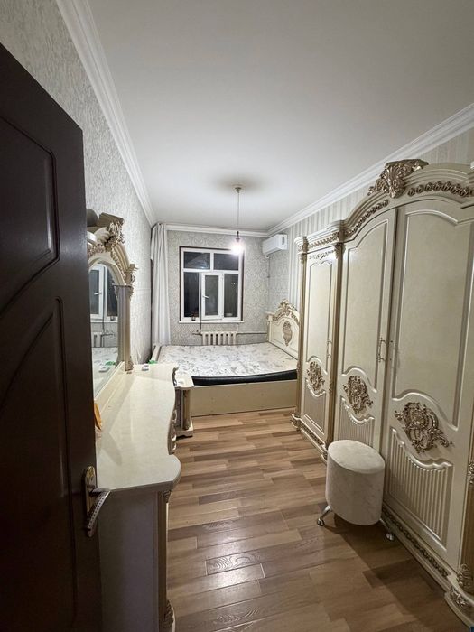 Юнусабад 15 квартал 2/4/4 (50м2) Метро Туркистан 
Плошадь:  50м²
Ориен