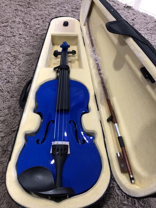 Vioara 4/4 noua .