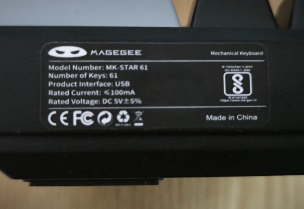 Tastatura mecanica switchuri rosii