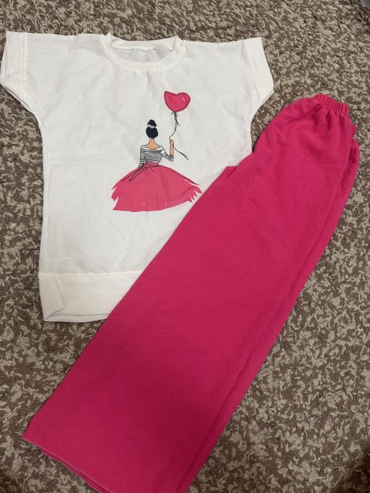 Продам комплект для девочки