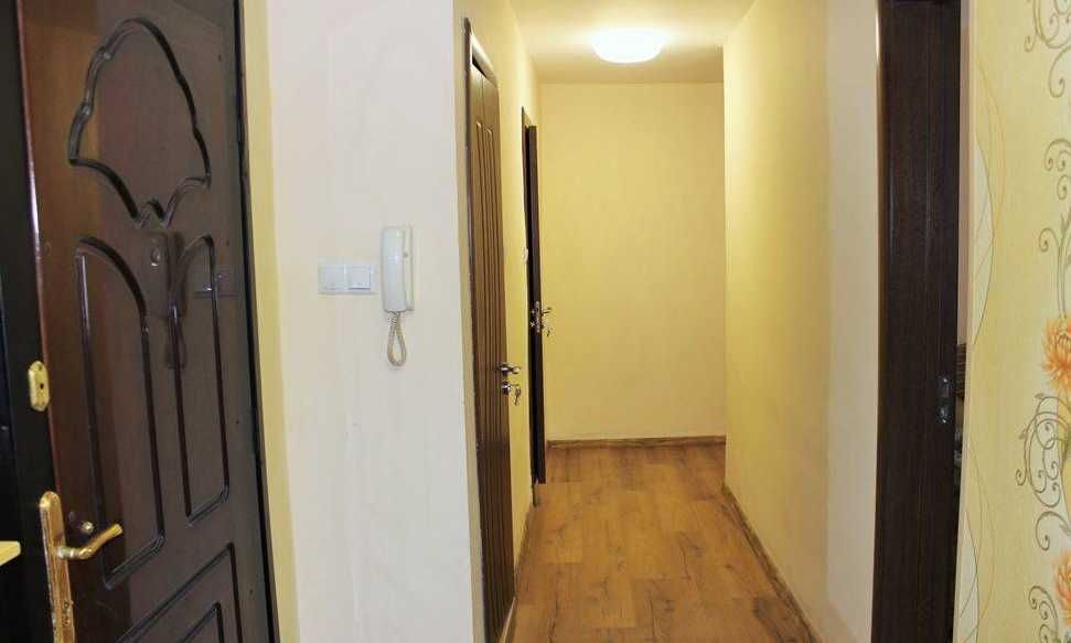 Дава се под наем Двустаен апартамент в Бургас, Възраждане - 80 кв.м за 200 € - Снимка #1