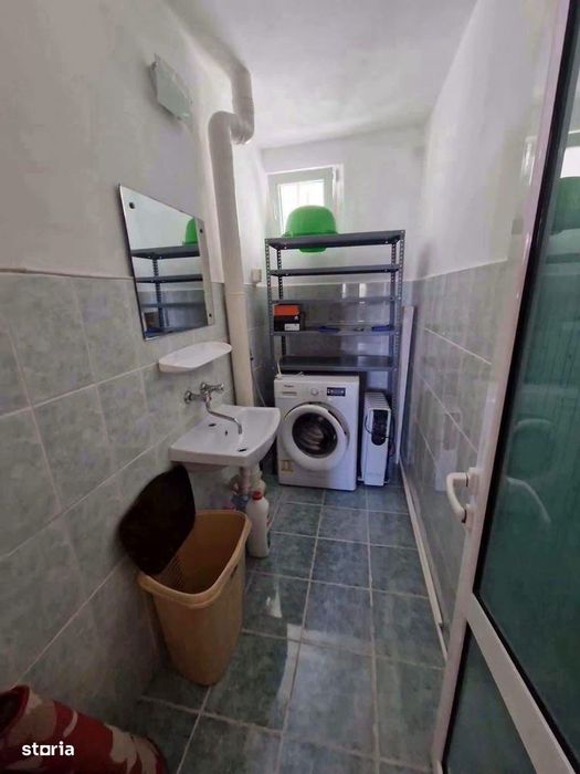 De vanzare apartament cu 3 camere, 2 bai si balcon, 59900 euro