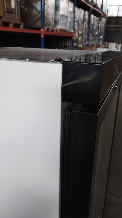 Vitrina frigorifica profesionala Cold Machines CM-373NCW, Incuietoare usa, iluminare LED, 373 l, H 183 cm, alba