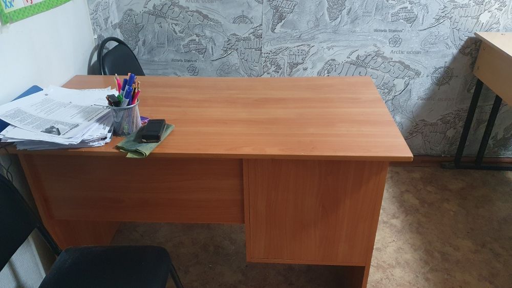 Продаю парты и столы