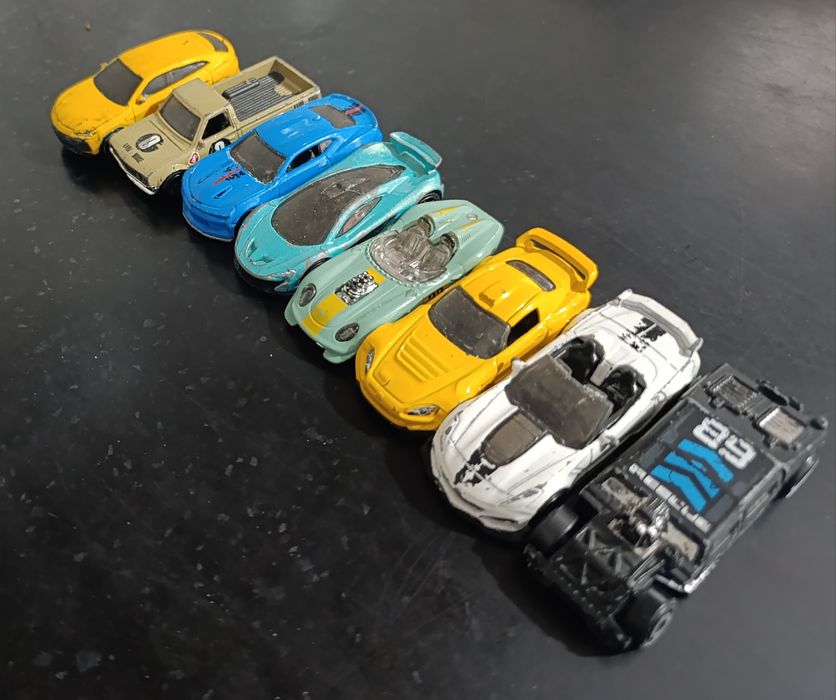 Машинки от Hot wheels