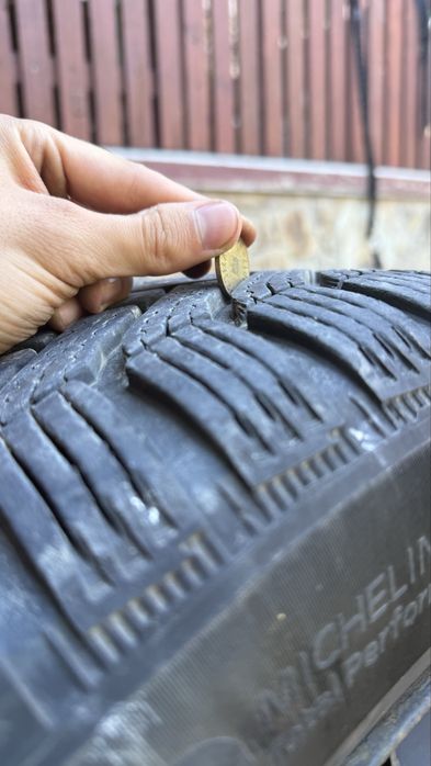 Set 4 roți iarnă 215/55 R16 - Michelin Alpin pe jante de tablă (5 prezoane)
