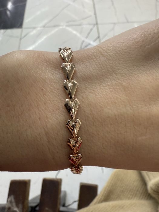 Продам золотой браслет россия