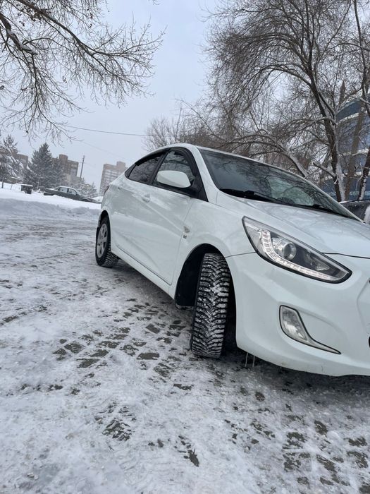Hyundai accent 2014