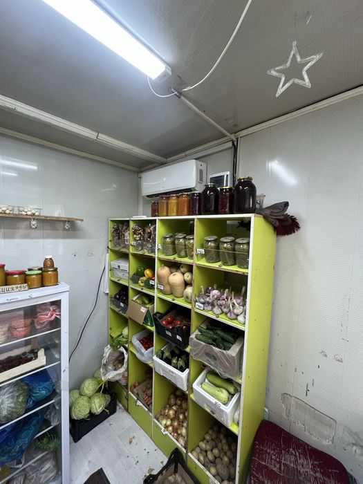 Продается киоск овощной