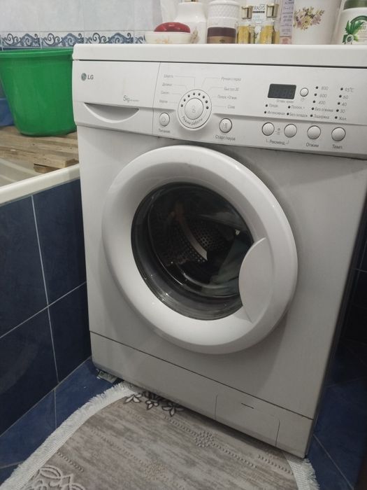 Продам стиральную машину