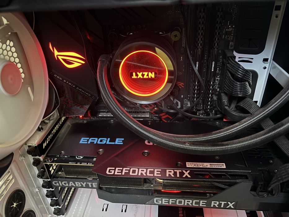 PC de gaming (RTX 3080 Ti).
