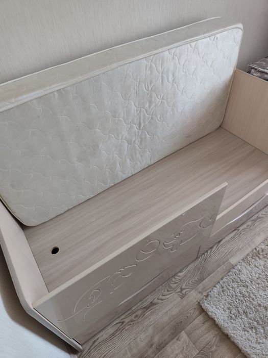 Продам детскую кровать