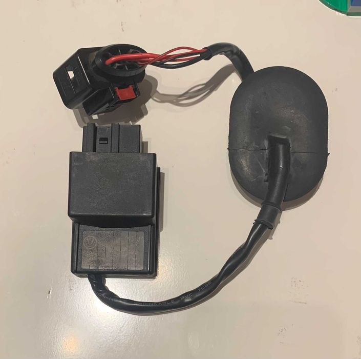 VW TSI оригинален контролен модул на горивна помпа: 1KO 906 093 J