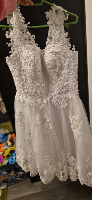 Rochie alba de cununie cu perle si paiete